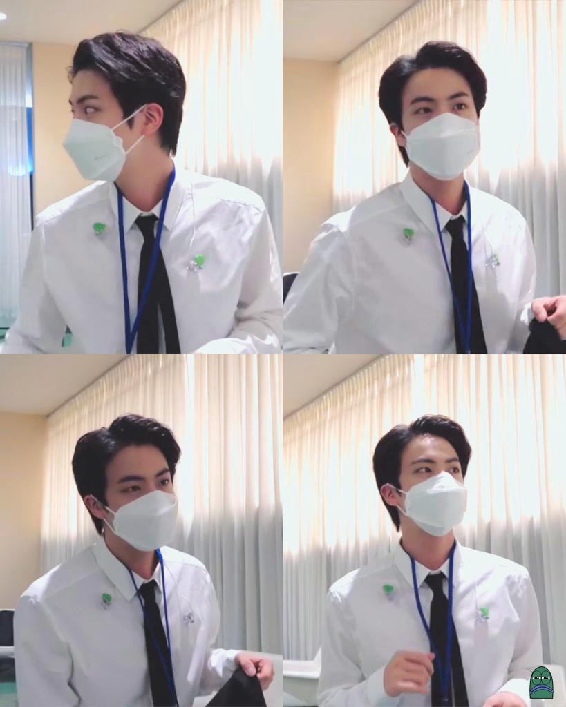 indomyfess's tweet photo. -idm pagi2 liat foto ini lewat aku kira seokjin pake baju dokter😭 https://t.co/xDa84Fh2fn