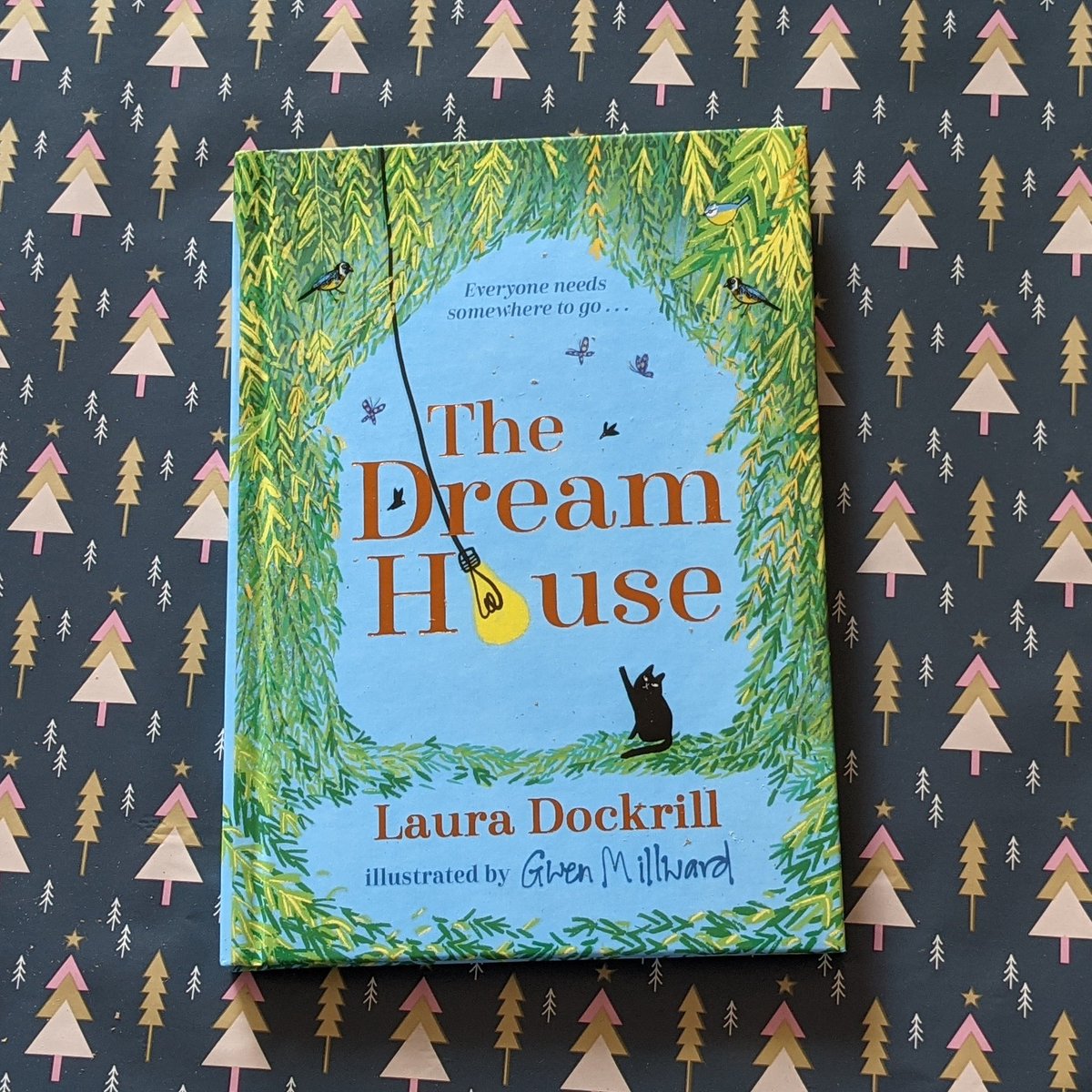 ReviewStudioUK1's tweet photo. #ad #gifted The Dream House: https://t.co/tZj5DKa6ZW #lauradockrill #gwenmillward #piccadillypress #bonnierbooks #thedreamhouse #booklover #books #bookreview #kidsbooks #christmasgifts #christmaspresent #christmas #christmasgiftidea #stockingfiller #grief #copingwithgrief https://t.co/A7KbZ3AfwP