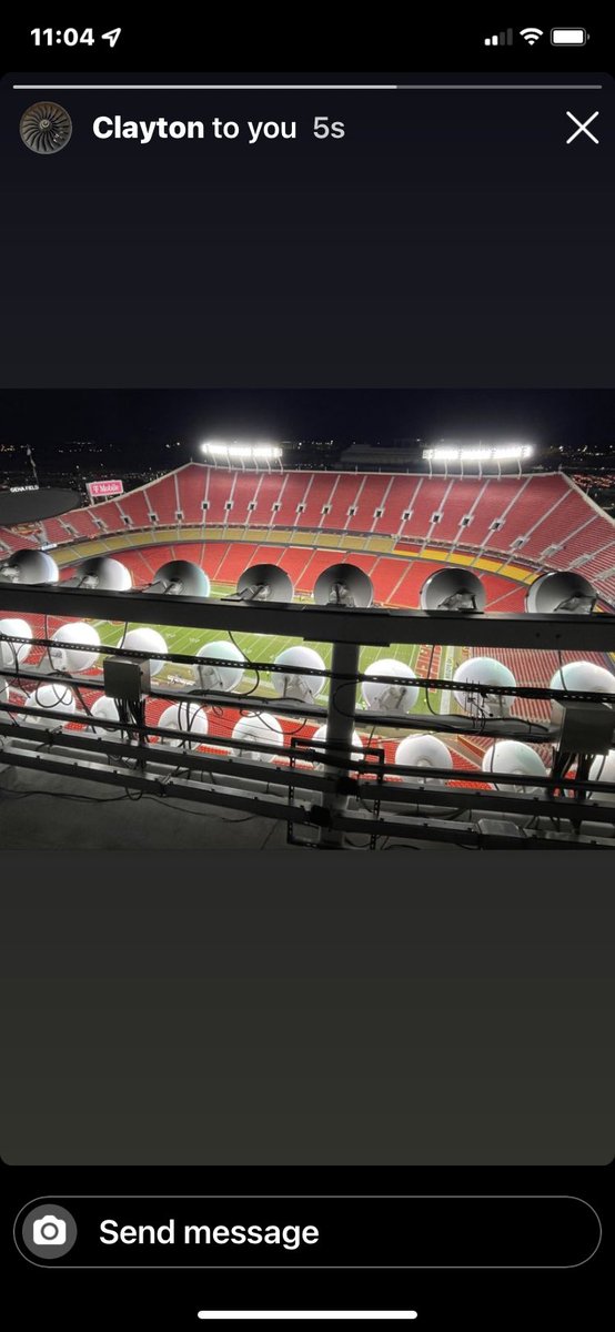 MindYourChicken's tweet photo. From top of the roof of the press box. #chiefskingdom #chiefsvspackers #chiefs https://t.co/sdPvDKjPfF