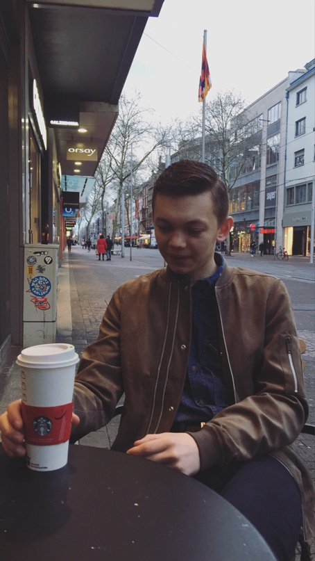 UID_'s tweet photo. It's always nice to see the face behind a ransomware attack. This is 22-year old Yaroslav Vasinskyi. The REvil affiliate that hacked Kaseya.  https://t.co/EJnlMMUEkA https://t.co/Kf8OOE7BSD