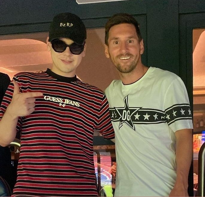 OFContextMessi's tweet photo. Los dos más grande de Argentina 
@bizarrap https://t.co/XN5TBr7SNR