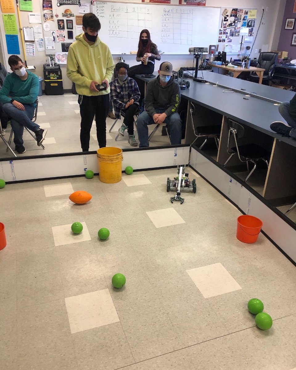 National STEM day!!!
<a href="/HighDesert_CTE/">High Desert CTE and STEM</a> #weareCC #CCcte #STEM #meta