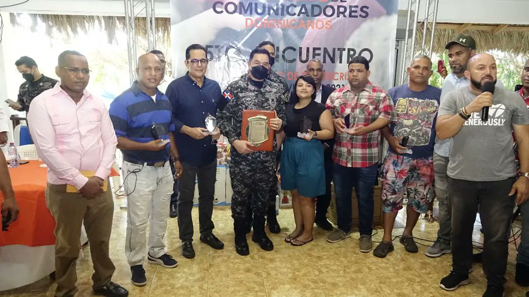 rdfirmaautoriz1's tweet photo. RD FIRMA AUTORIZADA C.POLANCO :
*#RNCD reconoce director @PoliciaRD Eduardo Alberto Then; entrega placas a miembros afiliados al gremio*
https://t.co/RHnKMOHq8C
@pesqueiradiego
#rdfirmaautorizada https://t.co/nQxiHHbyGp
