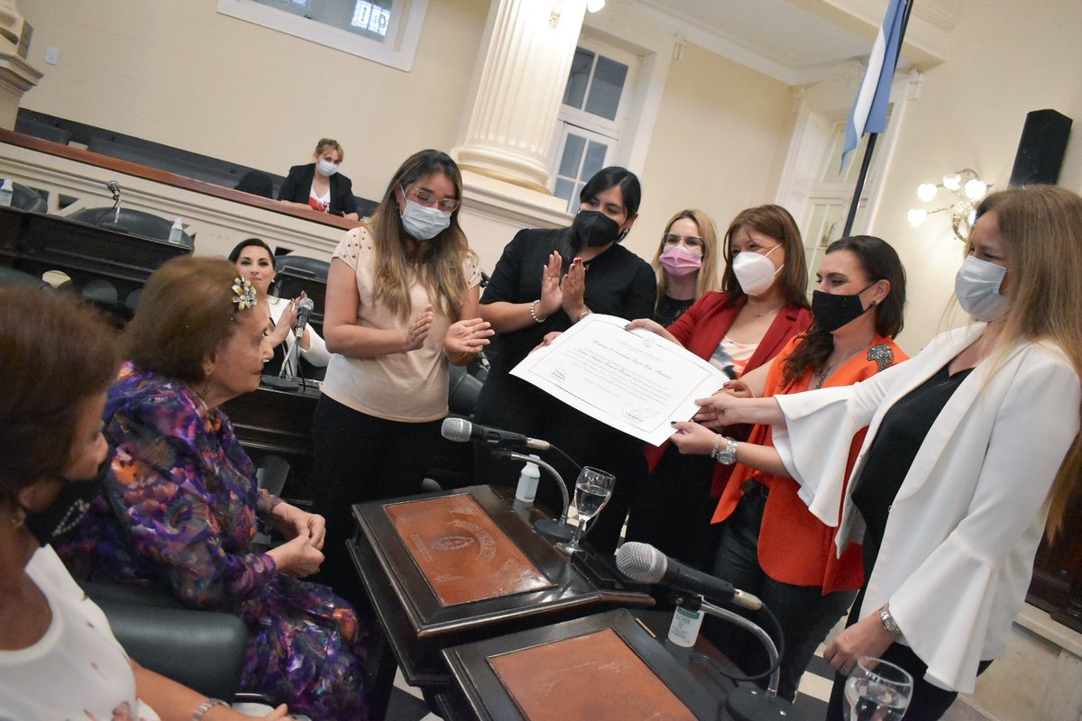 Junto a <a href="/DiputadosAR/">Diputados Argentina</a> compartimos el acto de conmemoración a los 30 años de la sanción de la Ley de #CupoFemenino. La Ley cambió la historia argentina pero también la vida y oportunidades de las mujeres políticas.