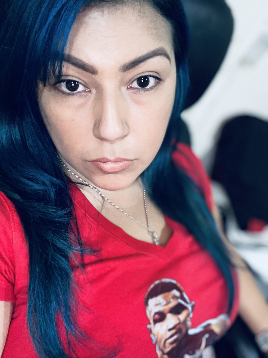 beautynboxing's tweet photo. Straightening my Hair took half the day and now Iβm not going anywhere π₯΄ #TheBeautyofBoxing #TeamCanelo β₯οΈπ₯π₯ #boxingtee #IronMike https://t.co/0j3lZS1EtS