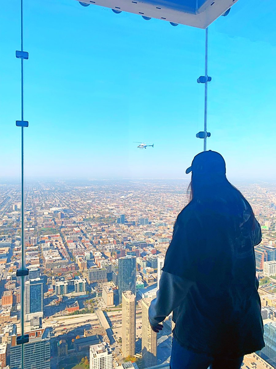 AshleigJane's tweet photo. The windy city 
I miss you already 🥲 https://t.co/Yk4HwBpTXg