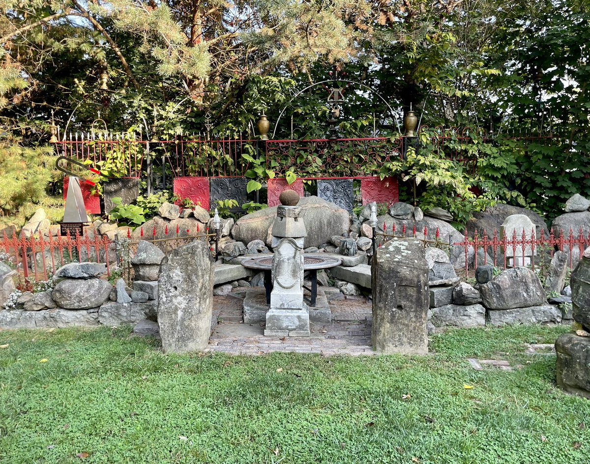 JoshLipnik's tweet photo. The Temple of Tolerance 
Wapakoneta, OH

Jim Bowsher built this folk art temple in his backyard between 1981 and 1999 with boulders he dug up himself in rural Ohio. https://t.co/G4xsLVGy9y