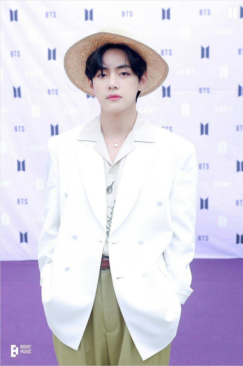 shinedreamtk's tweet photo. #TheMusicVideo #BUTTER #PCAs 
🥺💜💜💜✌ https://t.co/kG3RIPwK6g