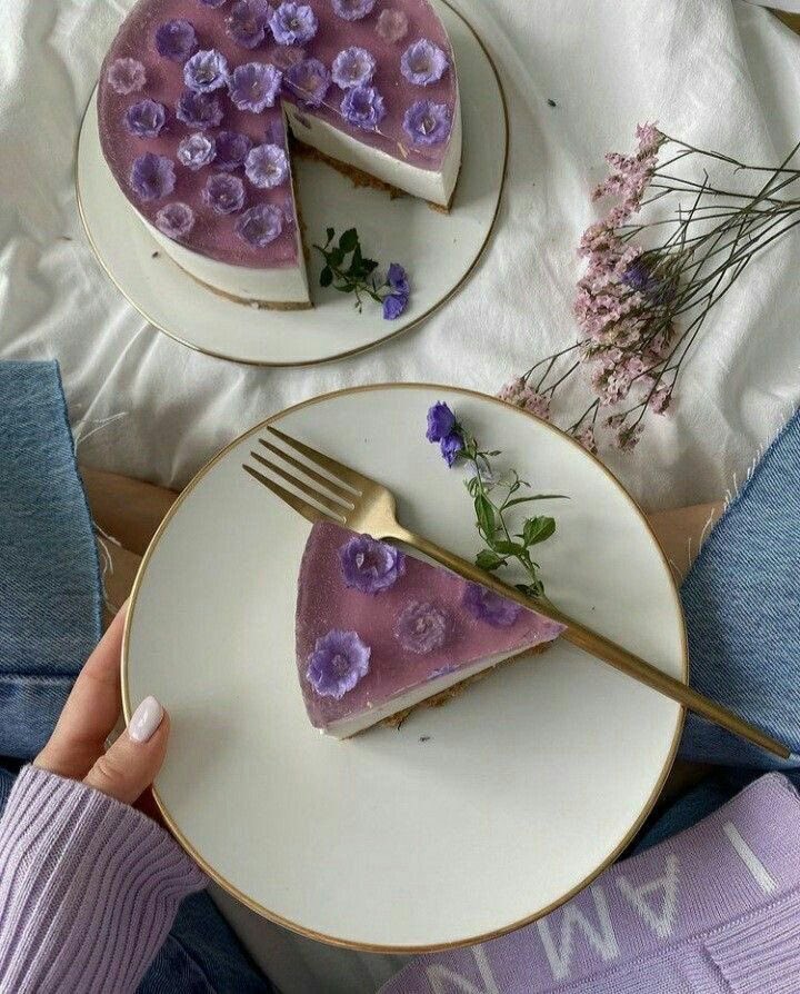 coc___store's tweet photo. エディブルフラワーケーキ🍰💘 https://t.co/ntShZ5GH9X