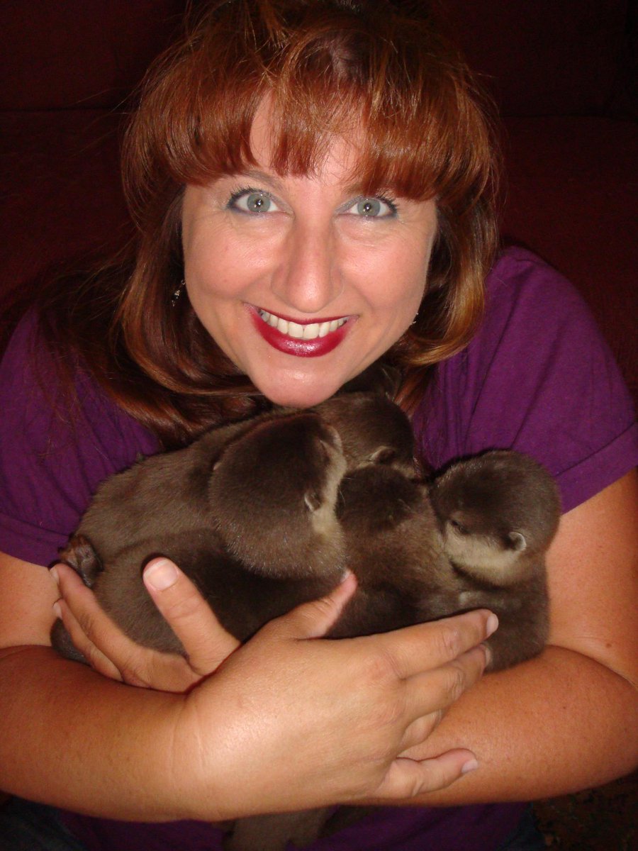 ThElizabethHosp's tweet photo. Please join us in congratulating Wendy Yates, our North County Philanthropy Council 2021 Volunteer of the Year. As the owner of Nurtured by Nature, she donated her time, staff and facility to provide members of The Elizabeth Hospice with respite through an Otter Swim Encounter. https://t.co/hcIaGye9jS