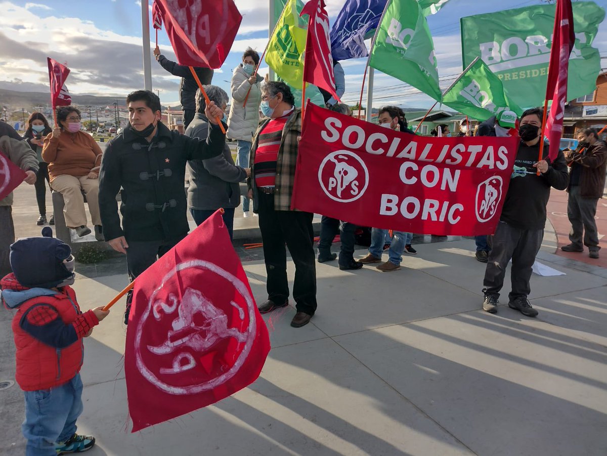 basespsconboric's tweet photo. Desde #PuntaArenas se siguen sumando apoyo desde la bases socialistas a @gabrielboric #presdiente #Seguimos 🌳🗳1️⃣ https://t.co/y7N9Fe4kqV