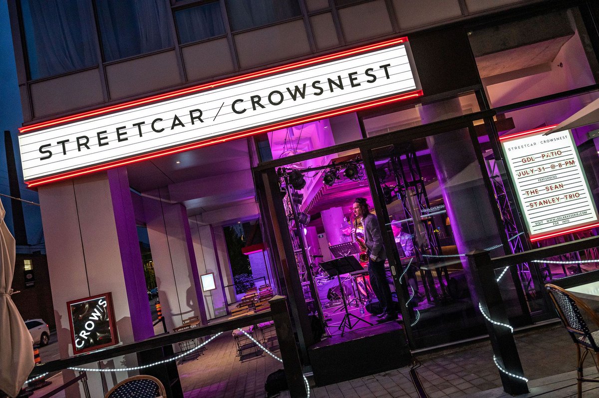 crowstheatre's tweet photo. This week at #CrowsnestCorner: @ahmedmoneka, West End Riverboat Band, @BeauSlips & Andrew Penner, and @DenielleDelange. Wed-Sat bar opens 6pm, no cover, first set 9:30pm. https://t.co/co2B7NbHCQ
#ShowLoveTO #LobbyBar #LiveMusic #LivelyLibations
#EastEnd #WhatsHappeningAtCrows https://t.co/32nTuBC8Gd