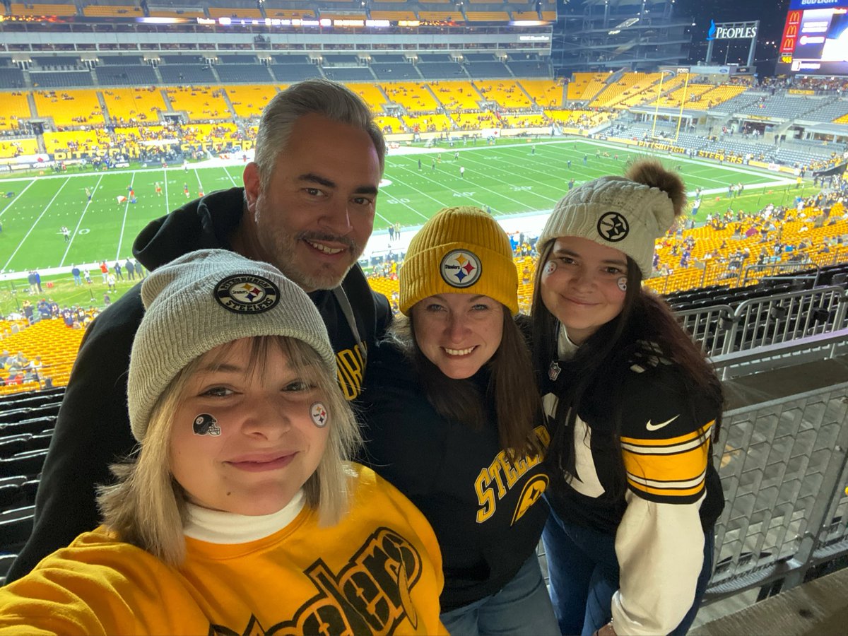 jmpittman5's tweet photo. #HereWeGo #SNUProud https://t.co/zxduPENi1z