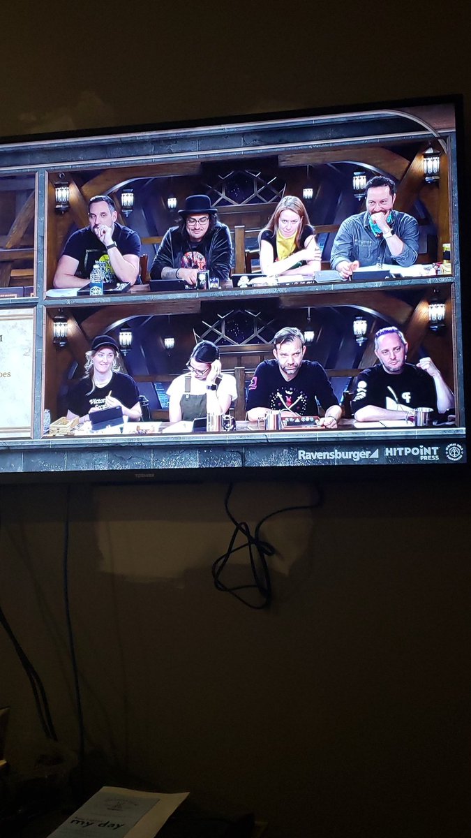 MelissaHuson's tweet photo. Originally noticed @WillingBlam looking tired and spacey...then saw @Marisha_Ray staring into the depths of my soul. #PerfectPause #CriticalRole https://t.co/BoPwz82f8k