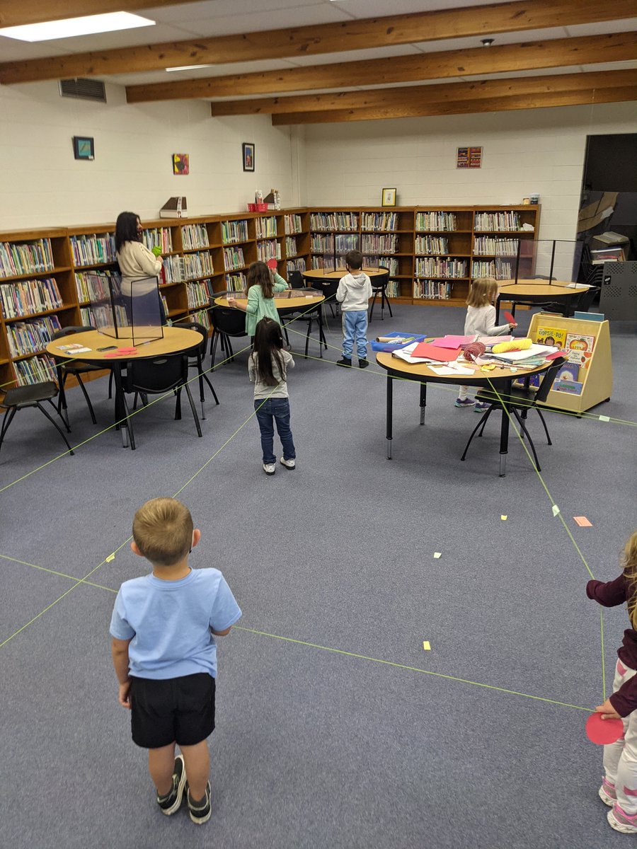 #FTSFireballs <a href="/TeachJenFischer/">Jen Fischer</a> <a href="/tekteachreader/">Karen A . Wester</a> What is the Internet? (Code.org) I asked my KDG in Tech &amp; Media class.  Here is the simulation we came up with using yarn to simulate the network, construction paper circles (servers) and post its for the packets.