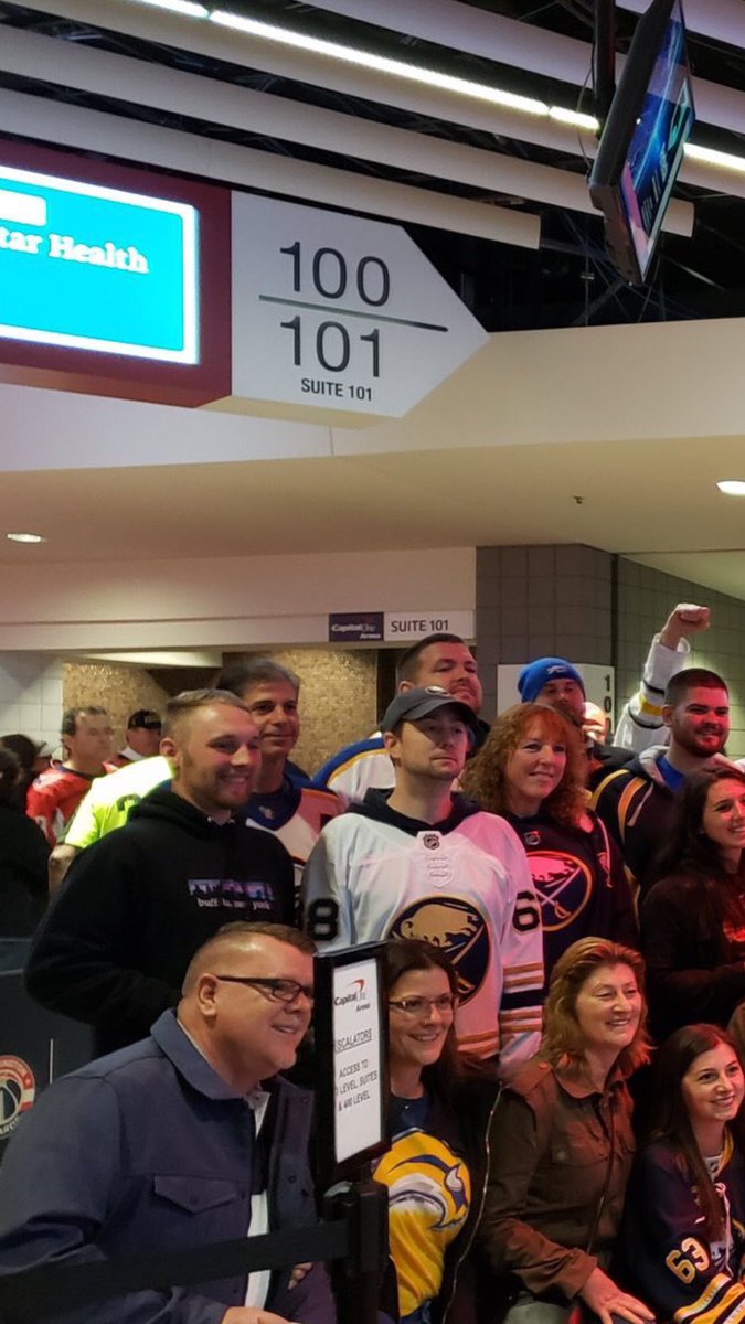 DisplacedSabres's tweet photo. Join us tonight by section 100/101 sign during 2nd intermission in DC for a group photo! Please WAIT 5-10 mins before taking the pic. #SabresinDC https://t.co/LNi3INpqqj