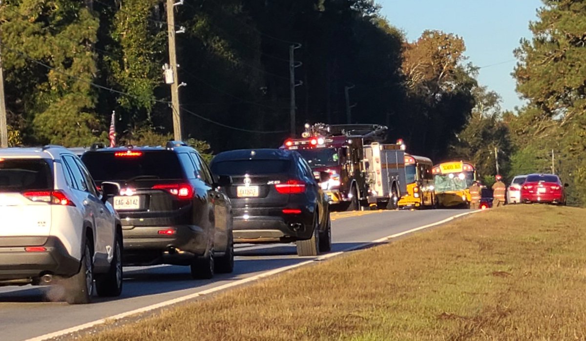 ffshifflett's tweet image. Early this morning on Hwy 127 at Roberts/Old Perry Rd. Vehicle vs 2 school buses in Perry,Ga #fire #schoolbuscrash #gafire
