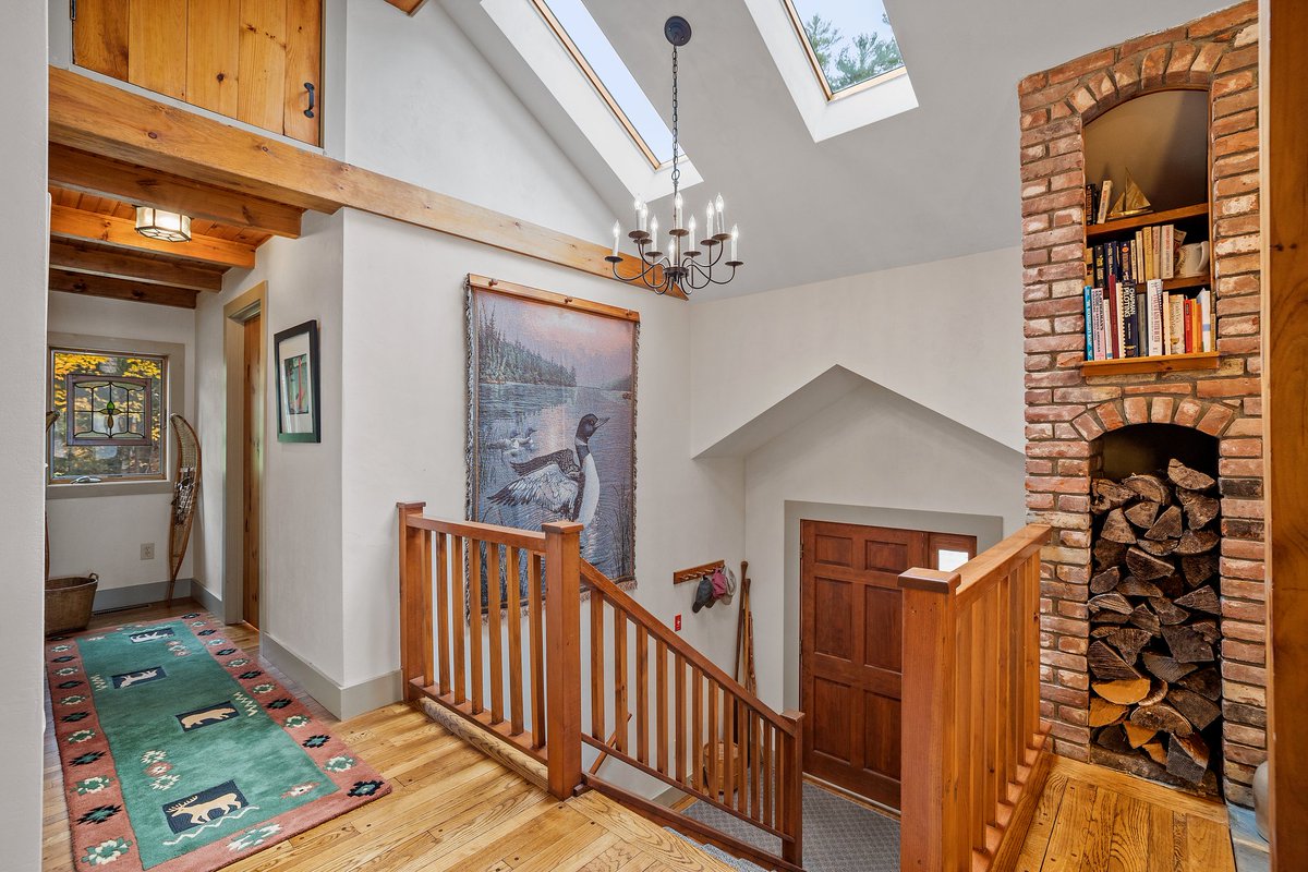 WolfReel's tweet photo. Home Crush Monday!

#allanwolf #wolfreel #interiordesign #architecture #dreamhome #homedecor #commercialphotography #NHrealestate #NHrealty #newhampshire #VisitNH #LakesRegion #branding #brandingphotography #lakeside https://t.co/mzJg2X1O8o