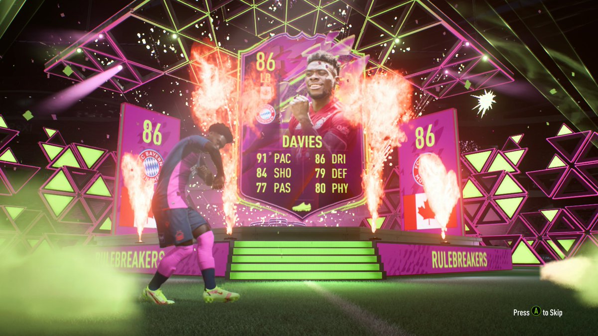 gaming_jnr's tweet photo. Sorry @Nick28T your pack luck has been too good lately so had to get Phonzie before you 😉👏🏽 (out of the Rare Gold Pack from the daily SBC) #fifa22 #fut #alphonsodavies #RuleBreakers2 https://t.co/KiE254IKI3