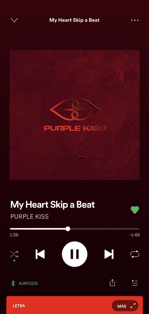 TWVlCTON's tweet photo. [#RHYA] Estoy muy emocionado de poder unirme al #PURPLESTREAM y que mis reinas de Purple Kiss por fin lanzaran su primer single predebut. ¡Me dejaron impactado! https://t.co/pkDRFW5PSs