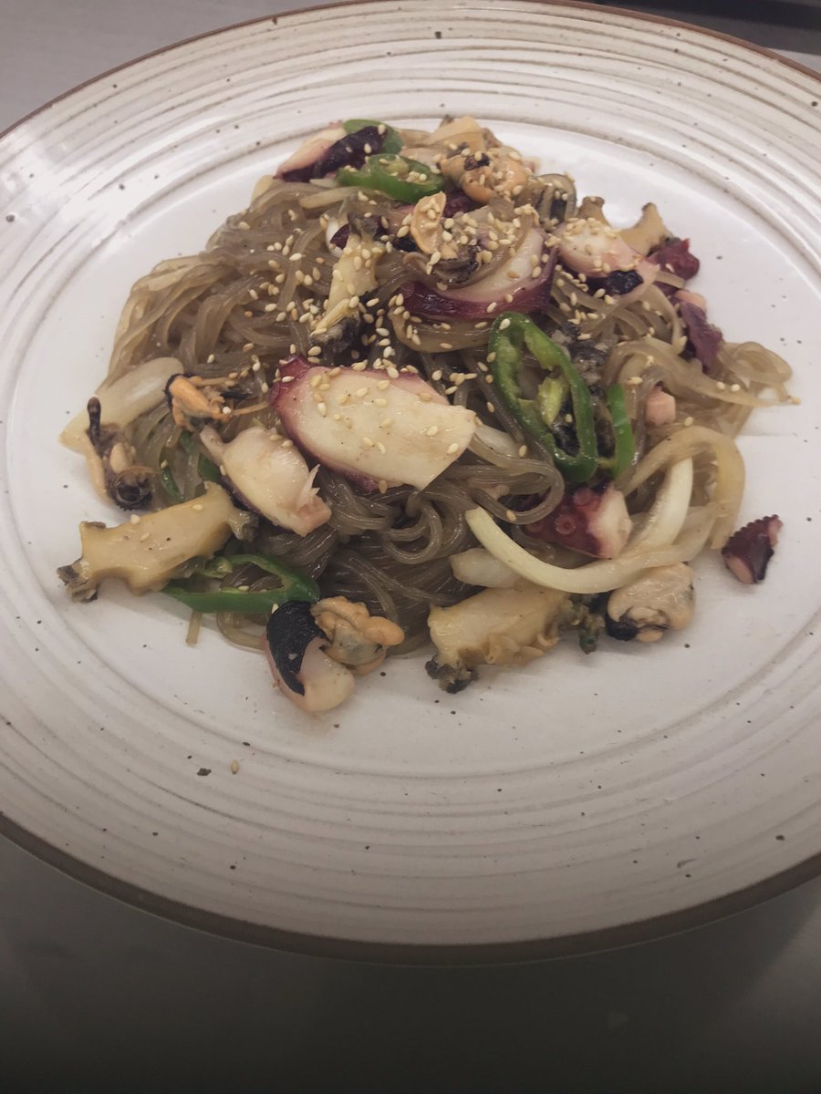 StrawberryHurts's tweet photo. I was have a great lesson of Busan food making where I cut my finger easy as butter~^^ my thing tho ( always cutting myself while make food) but still VVIP korean teacher helps me a lot….loook what we made #ilovehansik #lifeinkorea #busanfood https://t.co/6WOFK8Srhe