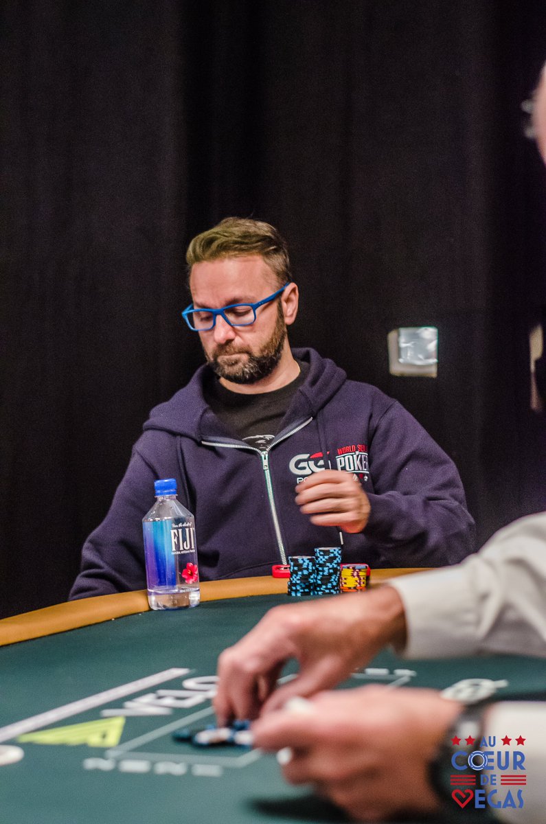 AuCoeurDeVegas's tweet photo. Event #67E: MAIN EVENT No-Limit Hold'em World Championship, En direct du field !

#aucoeurdevegas #wsop2021 #wsop #LasVegas https://t.co/cYdhIPV9jv