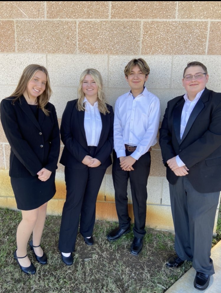 CantonDebate's tweet image. Looking good CHS Speech/Debate! Congratulations to Ty Davis placing 4th in Extemp at Lindale.