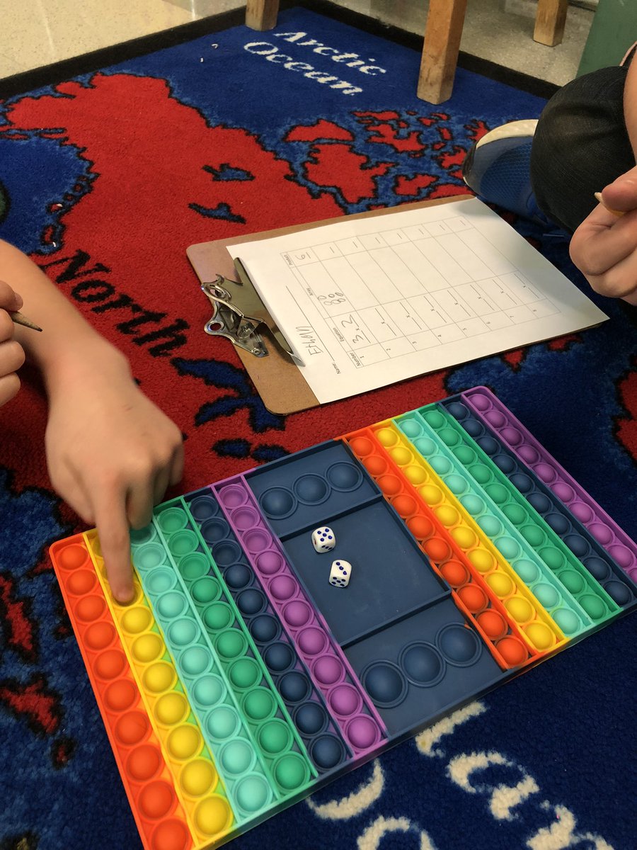 FunWithMsFlynn's tweet image. Who says pop-it’s are only fidgets?? They can also be a great tool for students to solve multiplication problems using arrays!