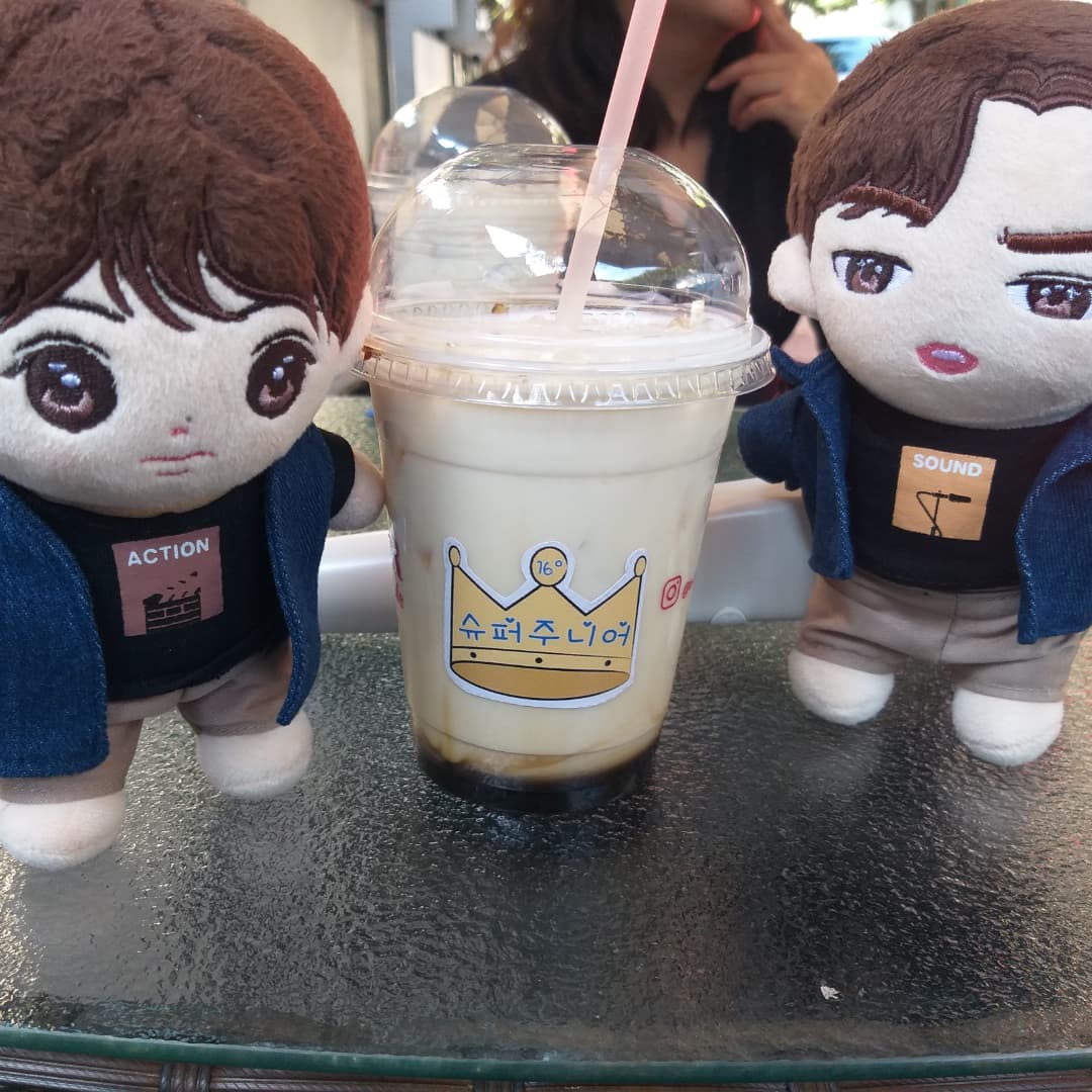 offgunmex's tweet photo. Agradecemos a @FANDOMINATIONmx por la invitación a #SuperJunior16thAnniversary tan divertido y delicioso
#offgunmx #offgun #ออฟก้น #offjumpol #gun_atthaphan #offgunisreal #offguncouple #BL #cuteboy #Raikantopeni https://t.co/fW8vXZFzTX