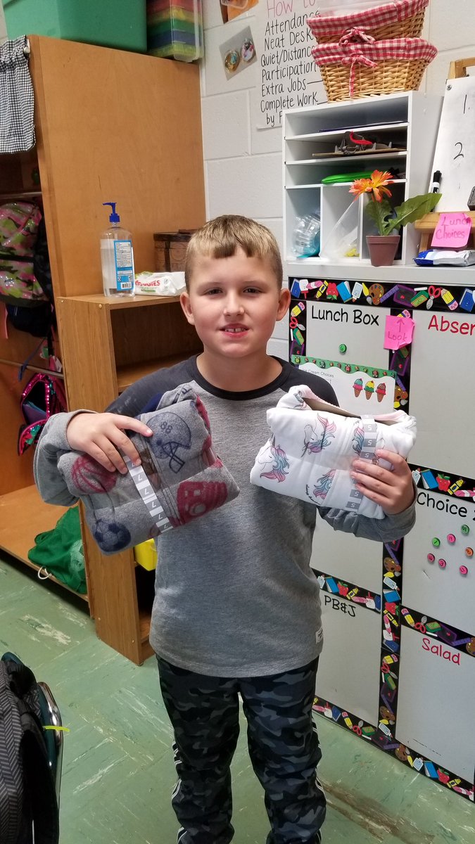 Edenfield3rd's tweet photo. Celebrating kindness week! Leaving kind notes for classmates and donating Pajamas for the Pajama Drive!  Celebrating kindness week!  #KindnessMatters #bekind @NHE_HCS https://t.co/MbgCdQTp6v