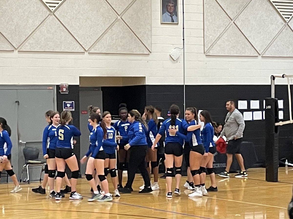 AnnCole45072119's tweet photo. Hey CALOOSA MS!  Join me in congratulating your lady Cougars on the win against Mariner MS!  Thank you to MMS for your hospitality this evening. #loveleeschools https://t.co/QmYkIEnseN
