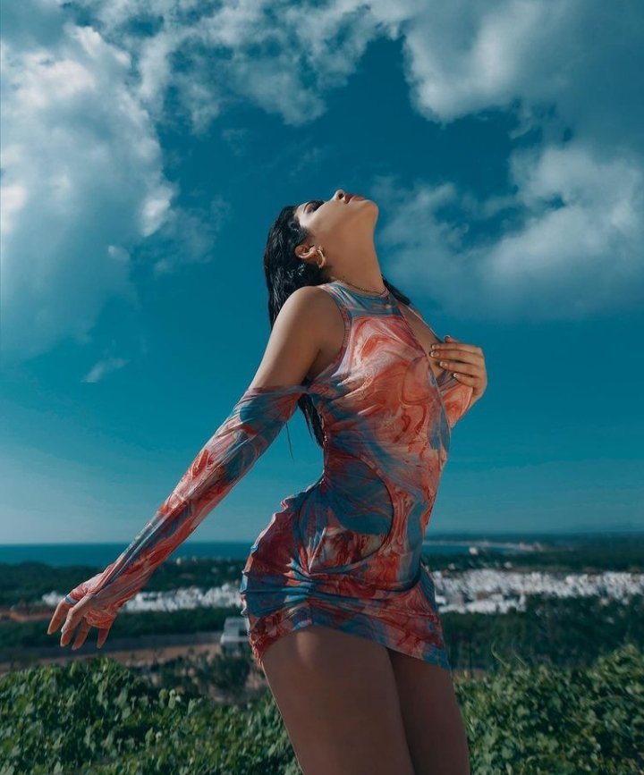 kosvocal's tweet photo. Impresionado por todo lo que ha logrado Kenia.
Este año fue host de los miaw, rompió record con melankos, saco sus labiales, firmó con sony music y  ahora estará en el after del Tecate Pa'l Norte.

#KeniaEnTecatePalNorte https://t.co/81Lfz1UwMt
