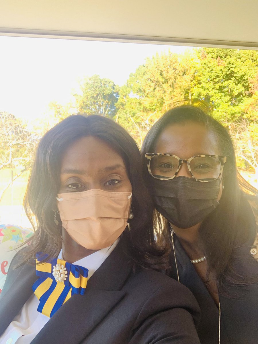 Welcome Melanee Friday, Principal, <a href="/FrazierElement1/">Frazier Elementary</a>!   She had a great first day in <a href="/GCSchoolsNC/">Guilford Co. Schools</a>!  Let the transition begin!  Many blessings and much success in her new role in leading Frazier!  It’s good to know that my Frazier family is going to be just fine!