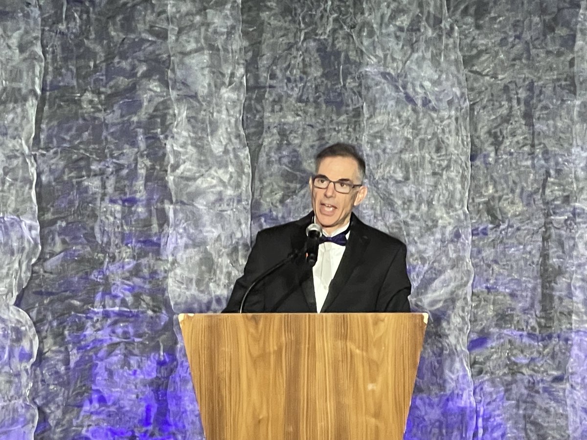 nurseflash's tweet photo. Thank you @RichardRicciar3 for your leadership during this @SigmaNursing biennium where things were very different for you. You led with grace, love, courage and honor. #SigmaConv21 #Sigma100 @washingtonpost @gwNURSING @ProfMustafaB #iunursing @NewsHour @NewYorker @djmasonrn https://t.co/iURb5fQqdH