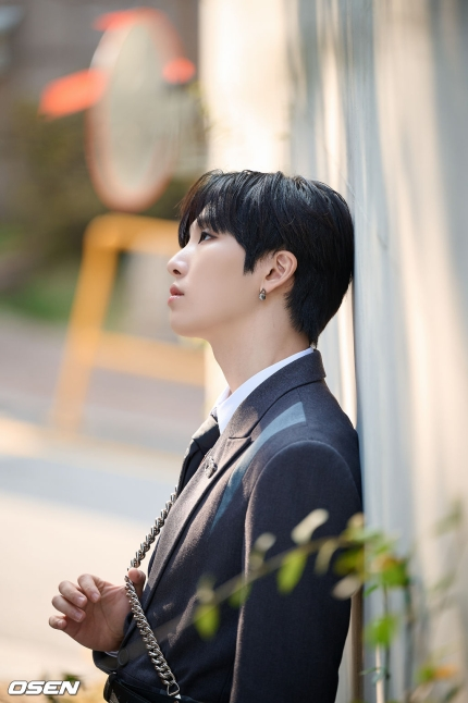 seohocafe's tweet photo. 211109 blood moon d-day #sharticle
ONEUS Seoho, 'A comeback after 6 months'
https://t.co/IHykXlBCr1
ONEUS Seoho, 'A boyfriend in this area'
https://t.co/OtgoJGJRtO
@official_ONEUS #SEOHO #์ํธ https://t.co/WXEqVyR1Sz