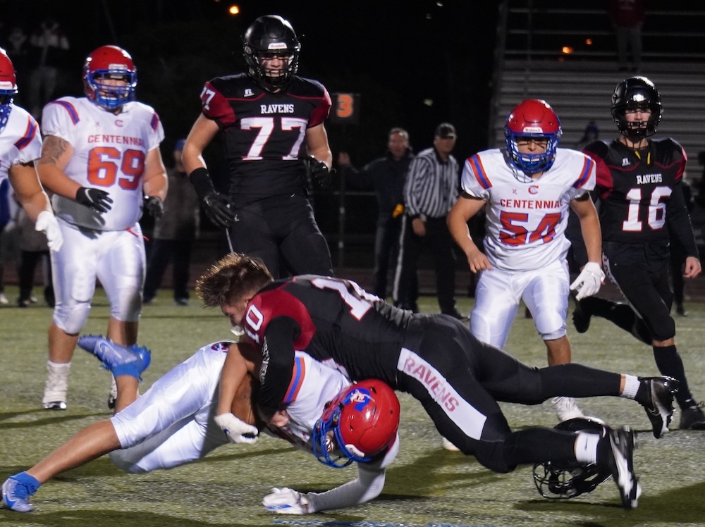 htsumura's tweet photo. BCHSF's AAA Eastern Conference All-Star Team 2021: Centennial's Ziad Sabry, Terry Fox's Alex Gagnon cop the MVP hardware! https://t.co/wWpgERuAWU @BCHSFB @TFSAthletics @GWGAthletics @MissionSeniorFB @CentaurFB @KSSowlsFootball @ltsssports @LangleyEvents https://t.co/78Mzf59SrK