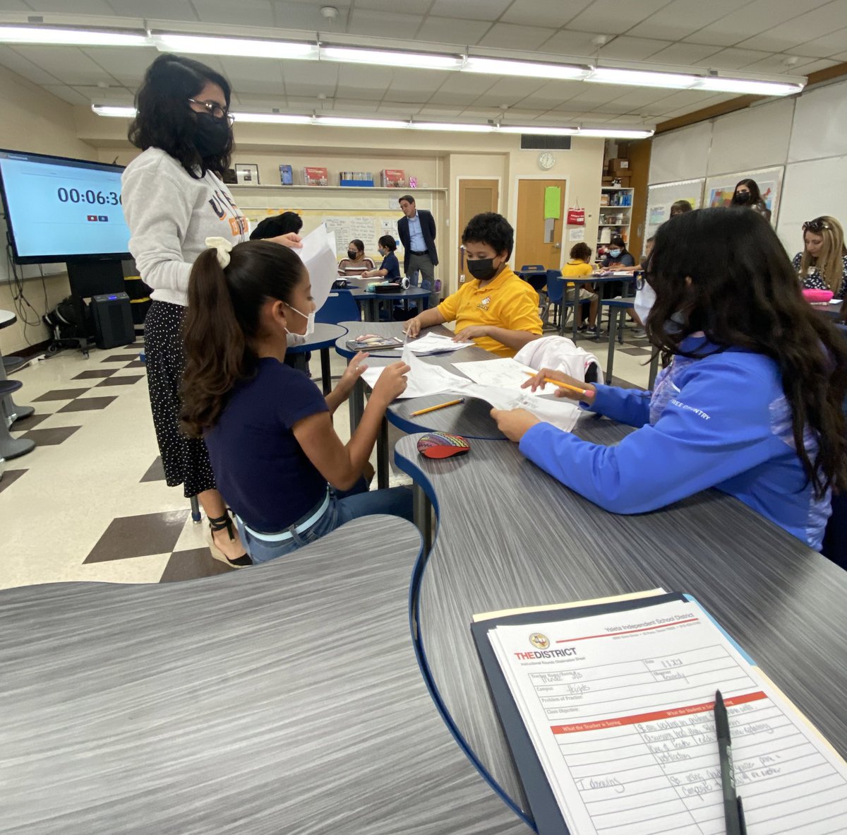catherinedoc12's tweet photo. Starting off our week with Instructional Rounds with @CREEEDorg ! So great to hear your thoughts and reflections regarding teaching and learning. Together we can do wonders! It’s all about our students. It’s all about our future! @YsletaISD @YsletaPreK @Acuna008 @EsHeight https://t.co/e8atLc5CEB