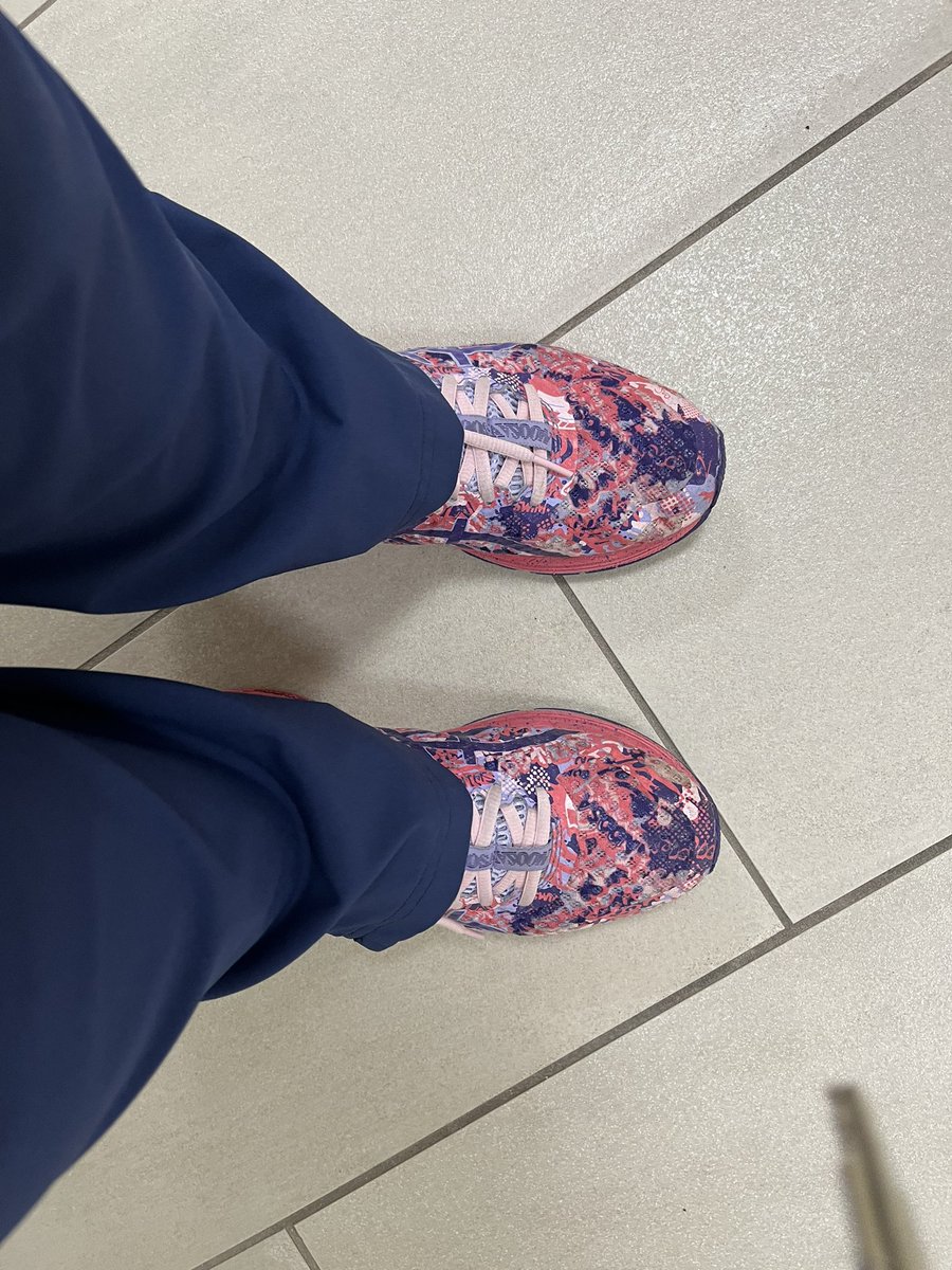 melmatzek's tweet photo. Hey @ASICSamerica ~ I’m an RN who has put hundreds (thousands?) of miles on my asics working throughout the pandemic, and now my all-time fave pair is shot. My patients, families, and coworkers love these shoes too! I desperately want another pair of these but I can’t find any! https://t.co/WSVj6CeP5s
