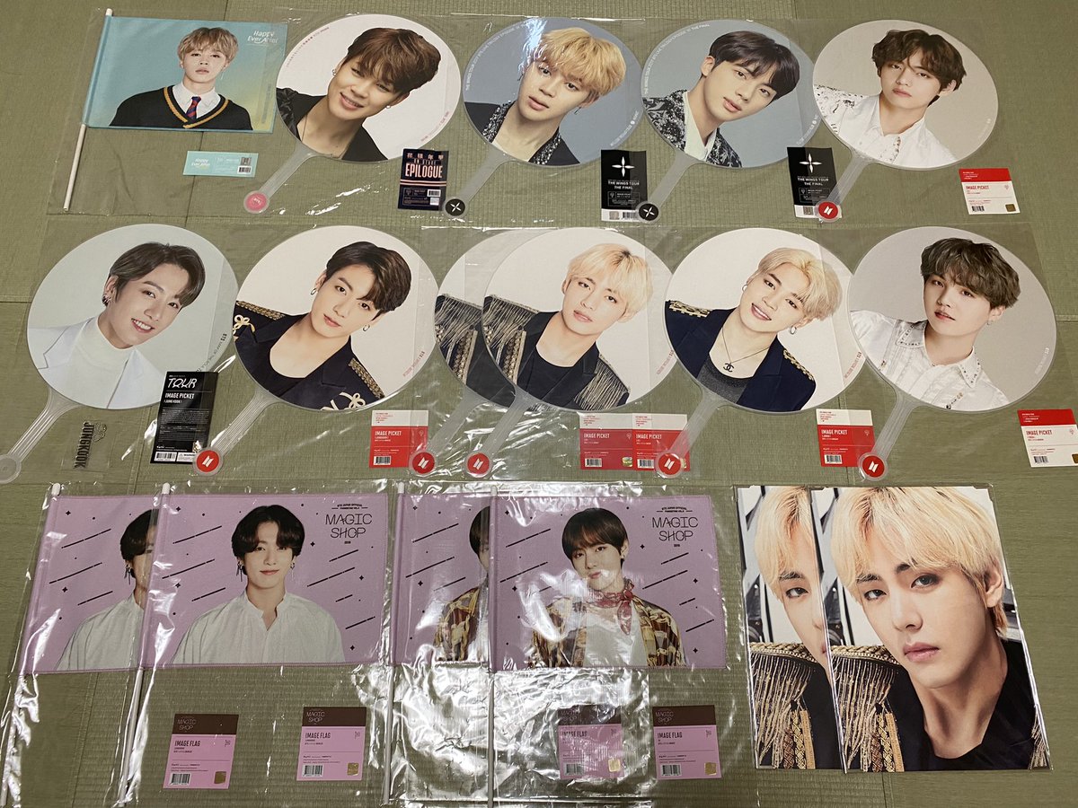 tem89's tweet photo. BTS ばんたん グッズ 譲渡

グッズ収集縮小のためお譲り先を探しています🔎

譲】画像1-5(ツリー続きます)

求】1000円/個+送料(手数料)

ご希望の方いらっしゃれば、画像6.7枚目に詳細記載していますので読了の上"リプ"にてご連絡お願いします。 https://t.co/QaTiomW9sN