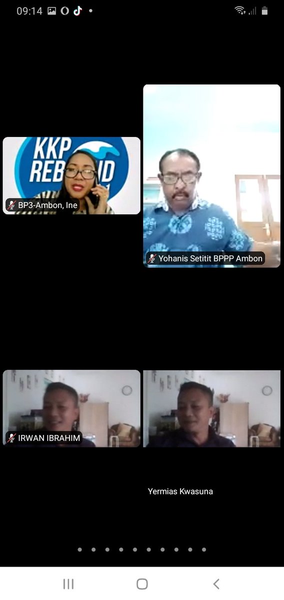 SLatu14's tweet photo. Selasa(09/11/21)
Syaprudin Latuconsina
Luhkan Kab.Maluku Tengah
Mengkuti Apel Pagi 
Lingkup Satminkal Bp3 Ambon.
#giatluhkanSatminkalAmbon
#luhkankabmalteng #LuhLapor  
@brsdm_kp @puslatluhkp 
@kkpgoid https://t.co/GDytx5MjdK