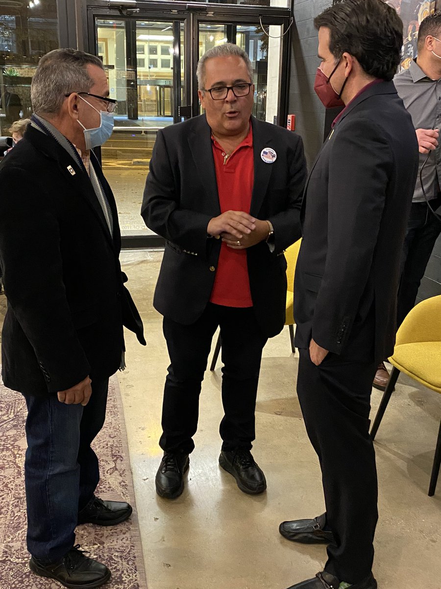 VictorSenado's tweet photo. Participando de la actividad de la Delegación Extendida en la oficina de PRAFAA, junto a @ricardorossello @LefrancFortuno 

¡Cuenten Conmigo Siempre!

#StatehoodNow https://t.co/0FdCvUCKh2