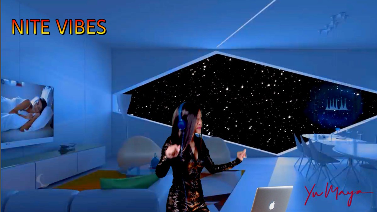 Playing some nice house grooves for you on Twitch now. 👉twitch.tv/djlittlemaya👈 #life #twitch #DJ #housemusic #femaledj #twitchstreamer #cryptoartist #musicistheanswer