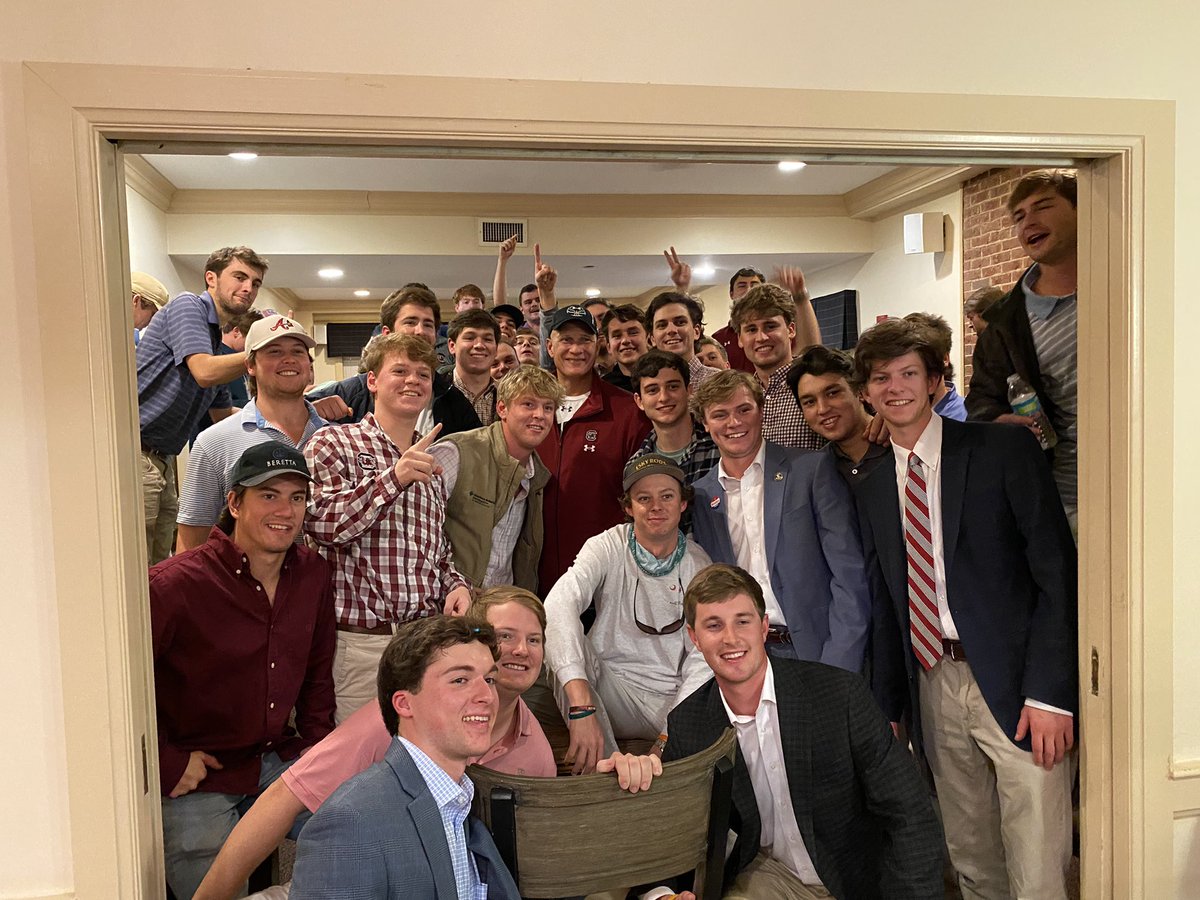 GamecockMBB's tweet photo. Thanks to Kappa Alpha for letting us stop by tonight! Can’t wait to see y’all packing @CLAmktg this season! 

#Gamecocks | #Family 🐔🤙 https://t.co/tyOE6GQzMH