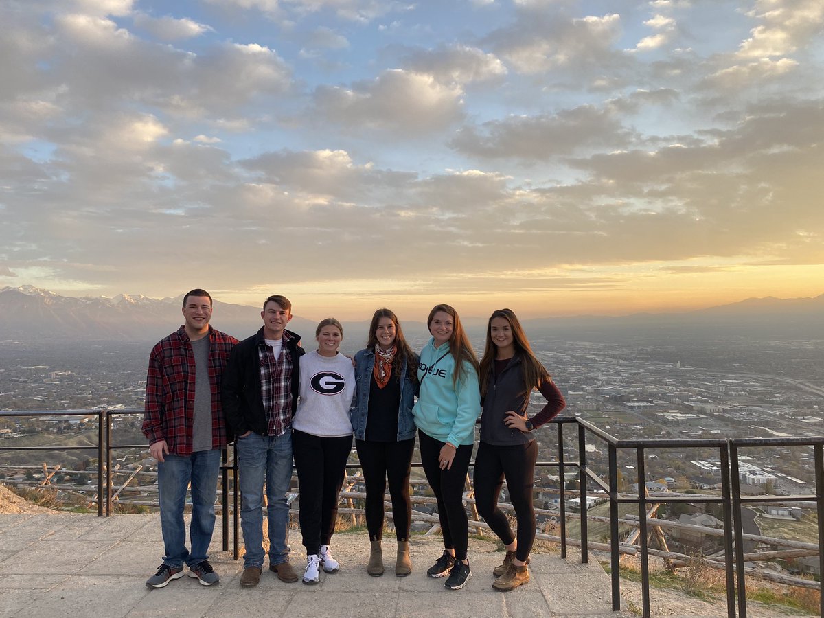 kaylyngroce's tweet photo. We took a hike to Ensign Peak after watching presentations. The views overlooking Salt Lake City, UT were absolutely breathtaking! #ACSmtg https://t.co/fowrA2gmJE