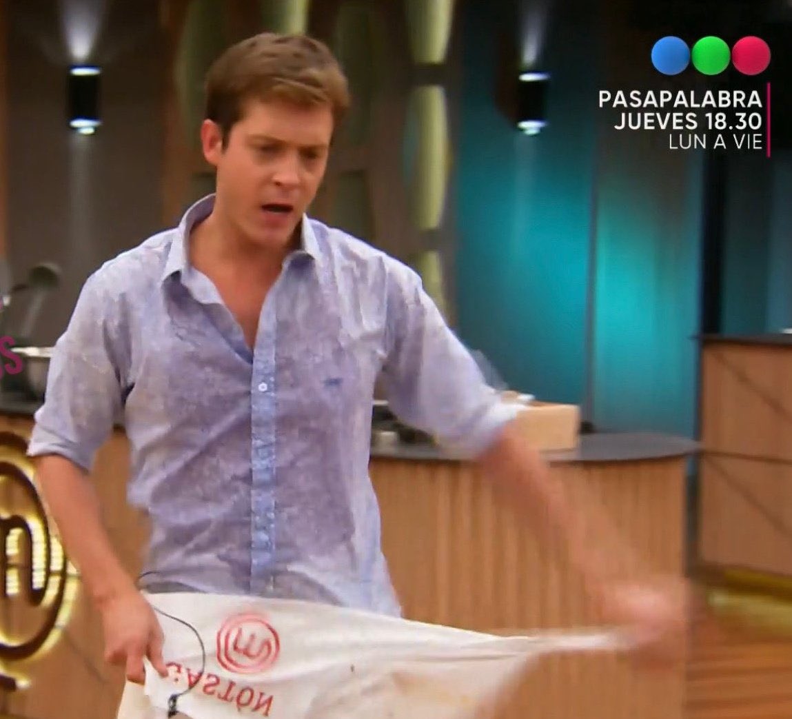 melfernandez_08's tweet photo. GASTÓN: “NO SE ENOJEN”  #MasterChefCelebrity  #MasterChefArgentina https://t.co/tMvezbTfQe