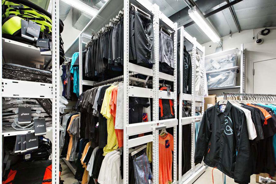 Montel_Storage's tweet photo. Mobile shelving technology cuts out aisles to make retail storage areas more space-efficient, either out on the sales floor or in the stockroom ⬅➡ Read all about it👉: https://t.co/bpUpkvHBv3
#storage #retail #storagesolutions #storemore #retailers #stockroom #storesmart https://t.co/iMfpdrYUI3