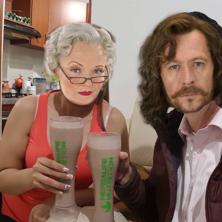 peddritovm's tweet photo. donde rita y sirius estan festejando su doceavo aniversario 

o 

donde una animaga viene en forma de buitre y se le une a la fiestonga

@elprofetaooc https://t.co/qvWi0iKQug