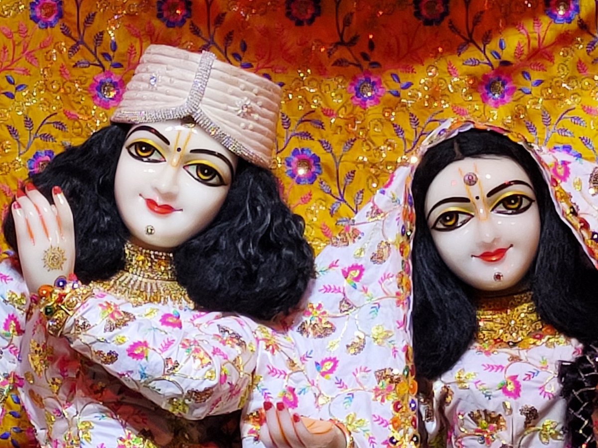 Priyakant_Ju's tweet photo. 09/11/2021 आज ठा. श्री #प्रियाकान्त जू भगवान के #मंगला #दर्शन प्रियाकान्त जू मंदिर #वृन्दावन 

।। राधे राधे बोलना पड़ेगा।। 

#DnThakurJi #vssct #vsscm  #VssctOnline #thakurji #priyakant_ju #vrindavan #Darshan
#PriyakantJuMandirVrindavan
#प्रियाकांत_जु_मन्दिर_वृन्दावन https://t.co/6FqKnKYM5I