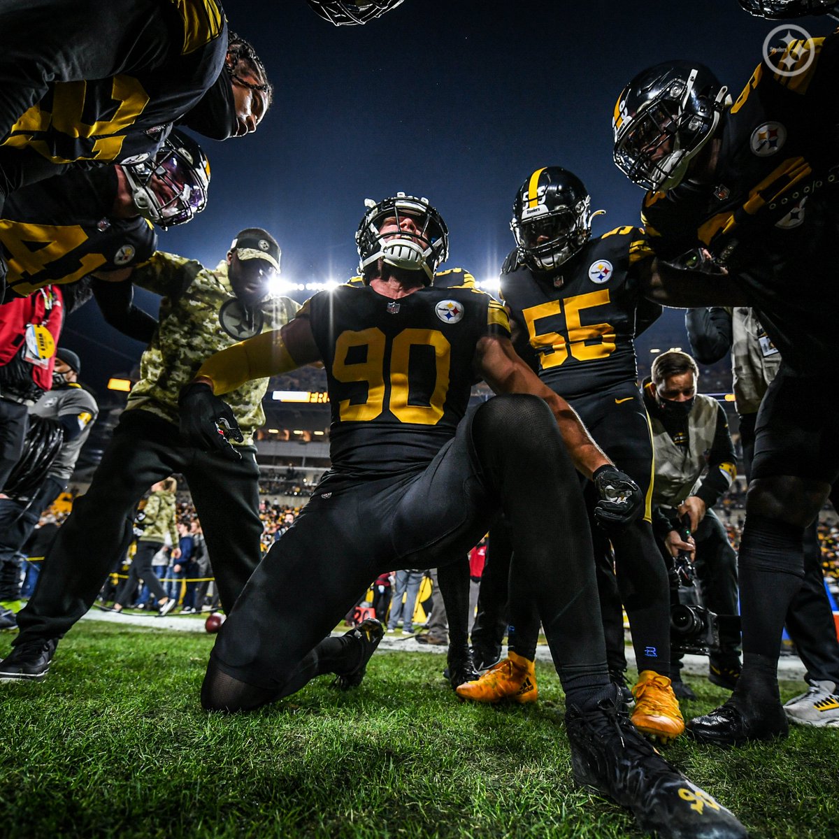 steelers's tweet photo. 🗣 WHO RIDE https://t.co/r7S9hACRfM
