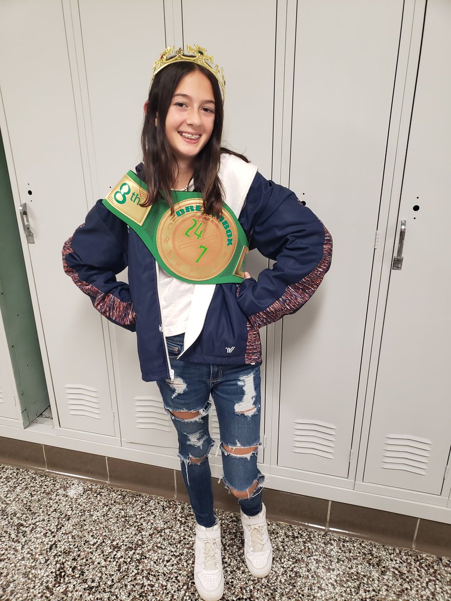 8bBmms's tweet photo. Woo-hoo 🙌 We are the 8th grade Dreambox winners of the week!! Congrats to our queen, Devynn, for completing 52 lessons last week!! #bmmstitans #8bbelievers https://t.co/0ROipa5IE8 https://t.co/cDV0UUZshb